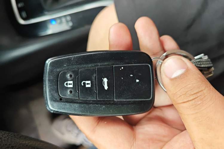 Used Toyota Corolla 2022 Dual-Motor 1.8L E-CVT Pioneer Edition Vehicle Key