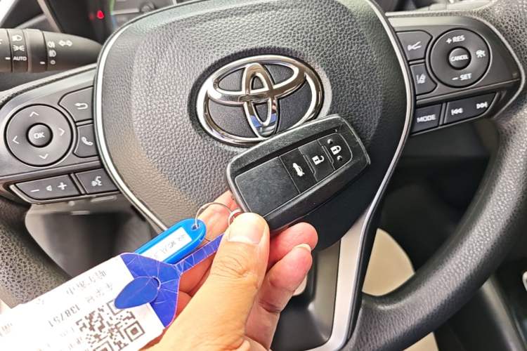 Used Toyota Corolla 2022 Dual-Motor 1.8L E-CVT Pioneer Edition Vehicle Key