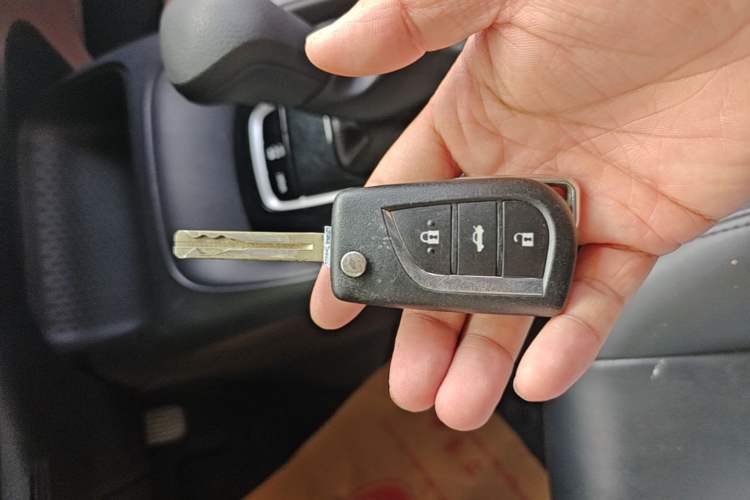 Used Toyota Corolla 2022 TNGA 1.5L CVT Pioneer Edition Vehicle Key