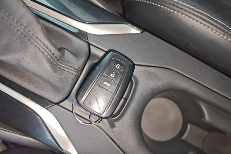 Used Toyota Corolla 2022 Dual-Motor 1.8L E-CVT Pioneer Edition Vehicle Key