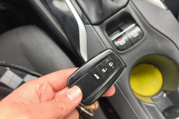Used Toyota Corolla 2022 Dual-Motor 1.8L E-CVT Pioneer Edition Vehicle Key