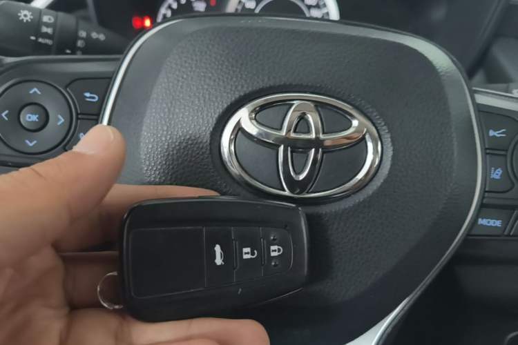 Used Toyota Corolla 2022 1.2T S-CVT Pioneer PLUS Edition Vehicle Key