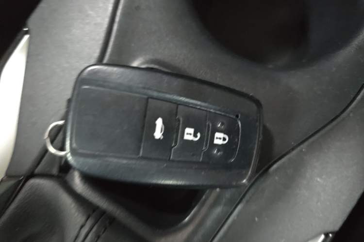 Used Toyota Corolla 2022 Dual-Motor 1.8L E-CVT Pioneer Edition Vehicle Key