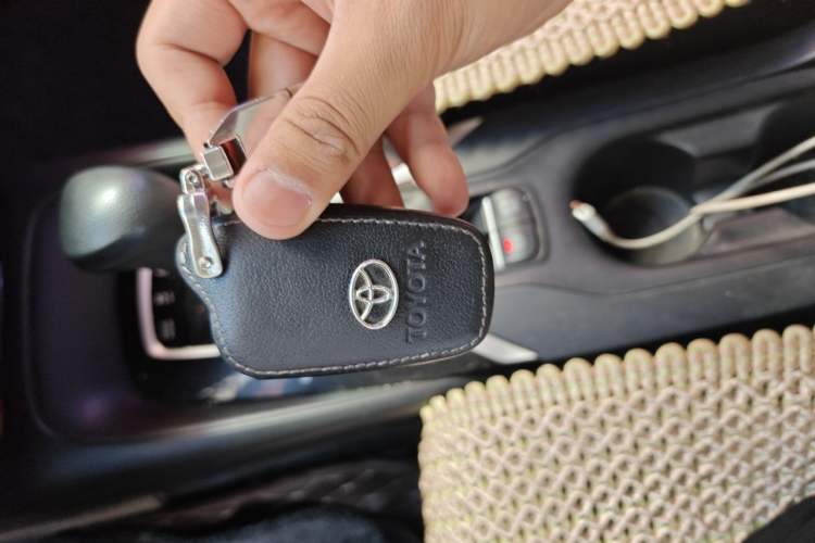 Used Toyota Corolla 2022 Dual-Motor 1.8L E-CVT Pioneer Edition Vehicle Key