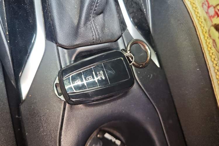 Used Toyota Corolla 2022 Dual-Motor 1.8L E-CVT Pioneer Edition Vehicle Key