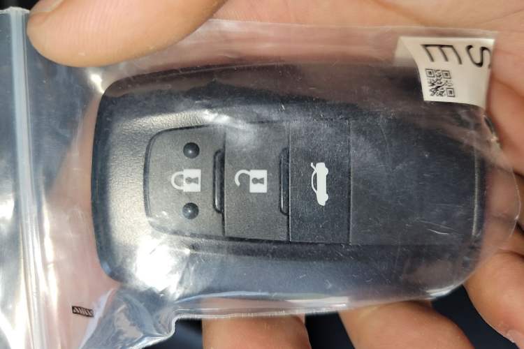 Used Toyota Corolla 2022 Dual-Motor 1.8L E-CVT Pioneer Edition Vehicle Key
