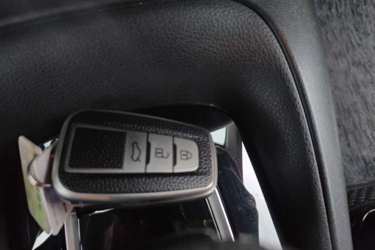 Used Toyota Corolla 2022 Dual-Motor 1.8L E-CVT Pioneer Edition Vehicle Key