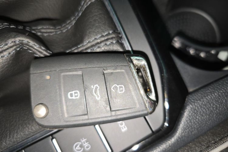 Used Toyota Corolla 2022 Dual-Motor 1.8L E-CVT Pioneer Edition Vehicle Key