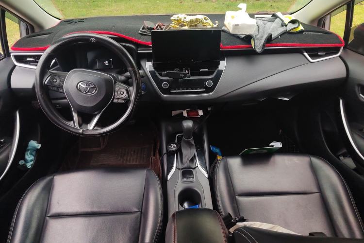 Used Toyota Corolla 2023 1.8L Smart Electric Hybrid Dual-Motor Elite Edition Center Console