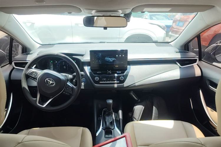 Used Toyota Corolla 2023 1.8L Smart Electric Hybrid Dual-Motor Pioneer Edition Center Console
