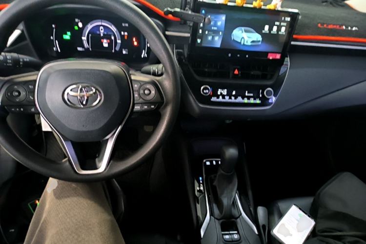 Used Toyota Corolla 2023 1.8L Smart Electric Hybrid Dual-Motor Pioneer Edition Center Console