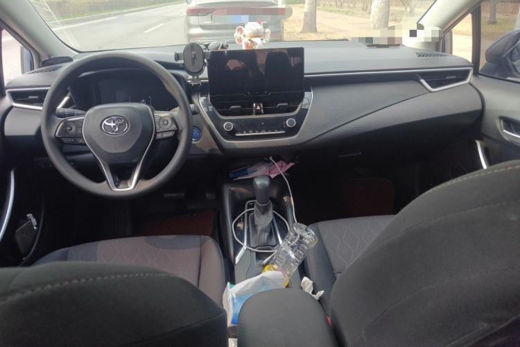 Used Toyota Corolla 2023 1.8L Smart Electric Hybrid Dual-Motor Pioneer Edition Center Console