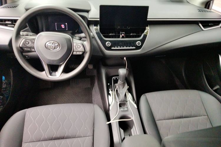 Used Toyota Corolla 2023 1.8L Smart Electric Hybrid Dual-Motor Pioneer Edition Center Console