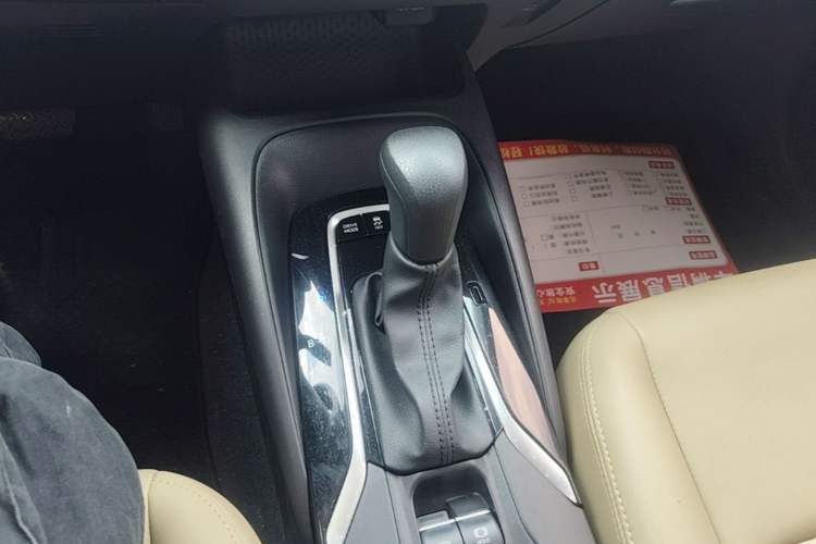 Used Toyota Corolla 2023 1.8L Smart Electric Hybrid Dual-Motor Pioneer Edition Gear Lever