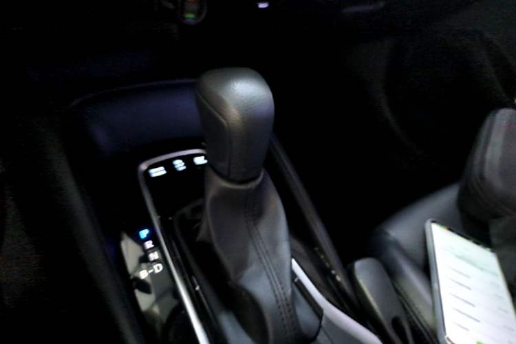 Used Toyota Corolla 2023 1.8L Smart Electric Hybrid Dual-Motor Pioneer Edition Gear Lever