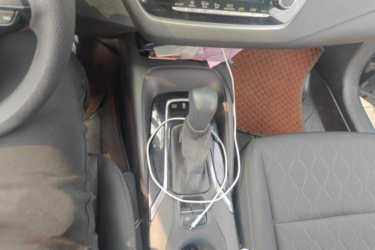 Used Toyota Corolla 2023 1.8L Smart Electric Hybrid Dual-Motor Pioneer Edition Gear Lever