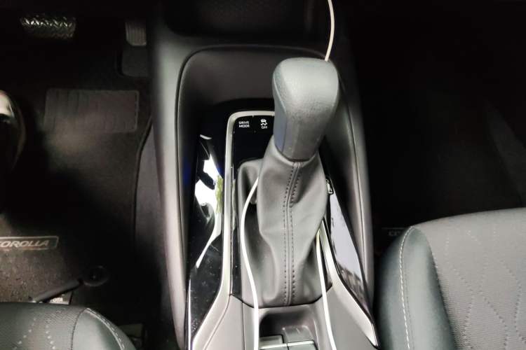 Used Toyota Corolla 2023 1.8L Smart Electric Hybrid Dual-Motor Pioneer Edition Gear Lever