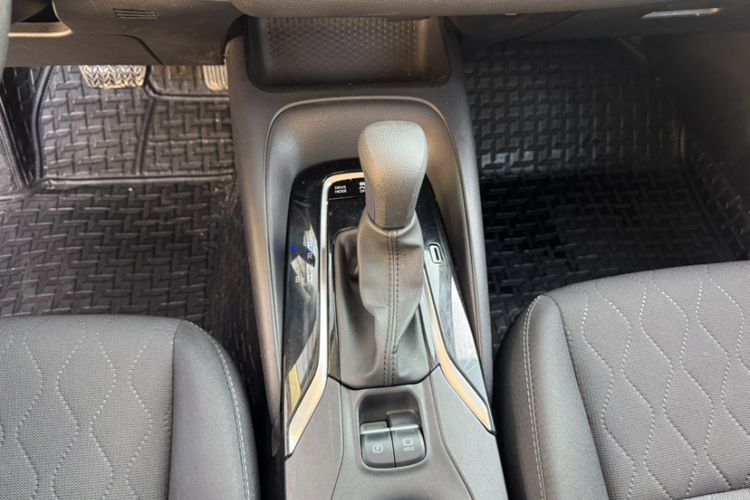 Used Toyota Corolla 2023 1.8L Smart Electric Hybrid Dual-Motor Elite Edition Interior 5