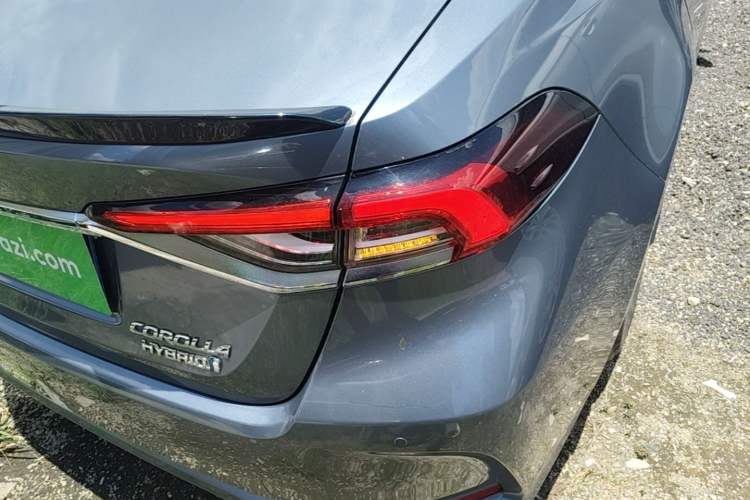 Used Toyota Corolla 2023 1.8L Smart Electric Hybrid Dual-Motor Pioneer Edition Right Rear Taillight