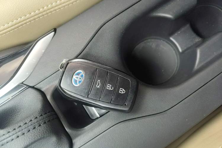 Used Toyota Corolla 2023 1.8L Smart Electric Hybrid Dual-Motor Pioneer Edition Vehicle Key