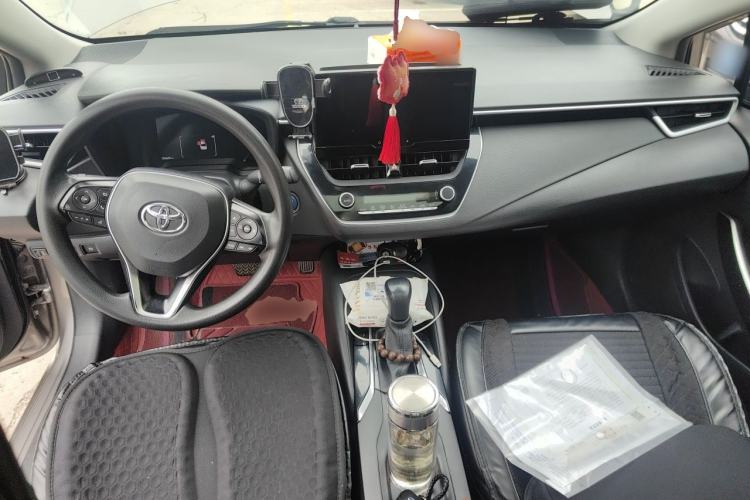 Used Toyota Corolla 2023 1.8L Smart Electric Hybrid Dual-Motor Elite Edition Center Console