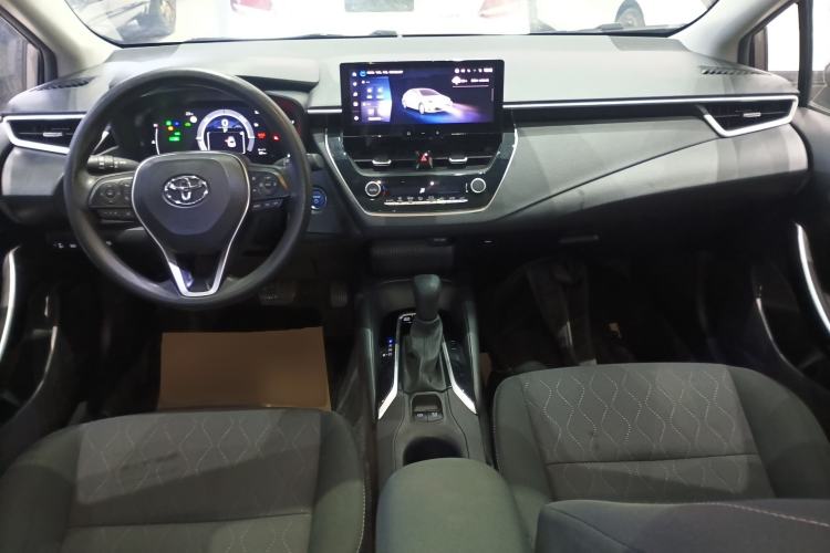 Used Toyota Corolla 2023 1.8L Smart Electric Hybrid Dual-Motor Elite Edition Center Console