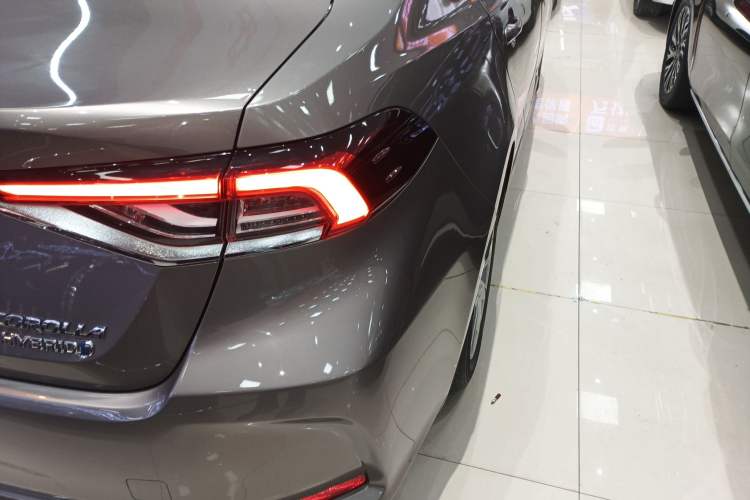 Used Toyota Corolla 2023 1.8L Smart Electric Hybrid Dual-Motor Elite Edition Exterior 3