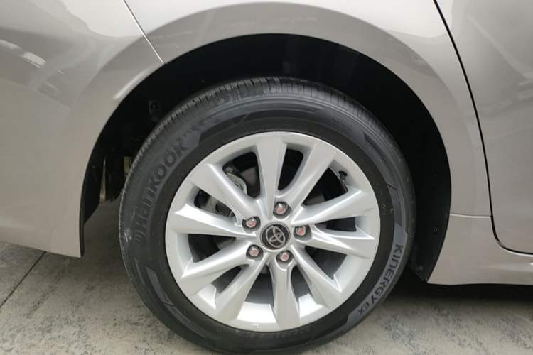 Used Toyota Corolla 2023 1.8L Smart Electric Hybrid Dual-Motor Elite Edition Right Rear Wheel Hub