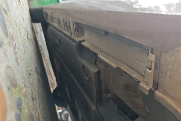 Used Toyota Corolla 2023 1.8L Smart Electric Hybrid Dual-Motor Elite Edition Left Side Sill