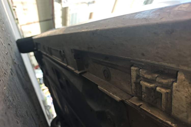 Used Toyota Corolla 2023 1.8L Smart Electric Hybrid Dual-Motor Elite Edition Right Side Sill