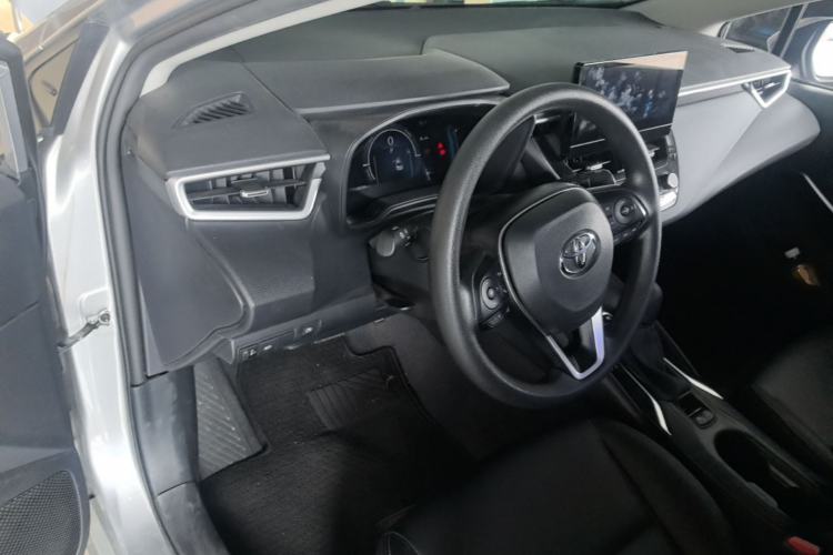 Used Toyota Corolla 2023 1.8L Smart Electric Hybrid Dual-Motor Elite Edition Center Console