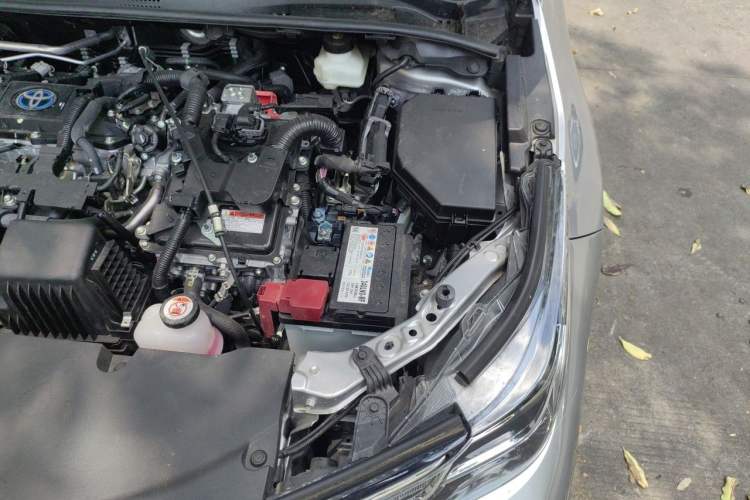 Used Toyota Corolla 2023 1.8L Smart Electric Hybrid Dual-Motor Pioneer Edition Engine Bay Left