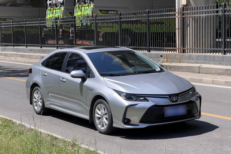 Used Toyota Corolla 2023 1.8L Smart Electric Hybrid Dual-Motor Elite Edition Exterior 2