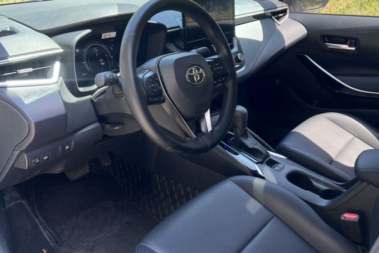 Used Toyota Corolla 2023 1.8L Smart Electric Hybrid Dual-Motor Elite Edition Interior 2