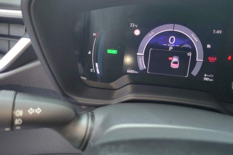 Used Toyota Corolla 2023 1.8L Smart Electric Hybrid Dual-Motor Pioneer Edition Odometer Close Up
