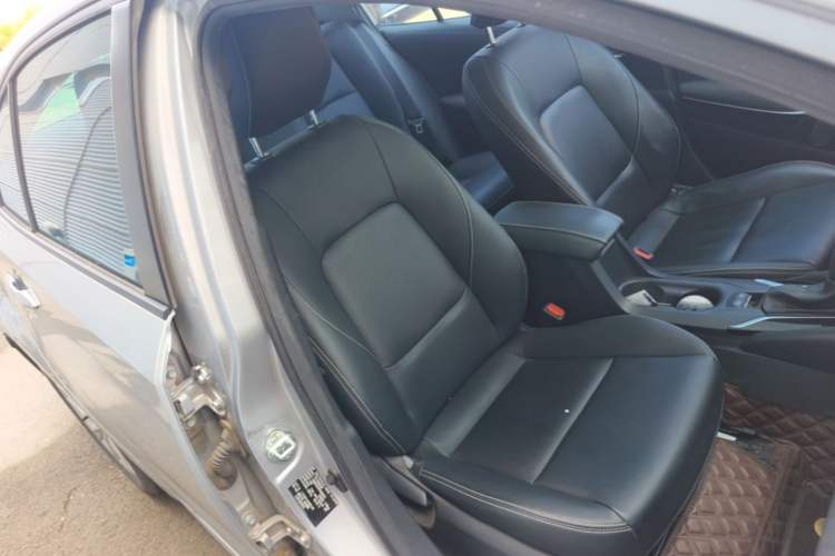Used Toyota Corolla 2023 1.8L Smart Electric Hybrid Dual-Motor Elite Edition Right Front Seat