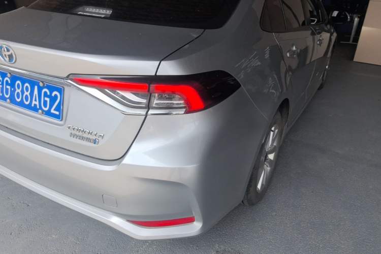Used Toyota Corolla 2023 1.8L Smart Electric Hybrid Dual-Motor Elite Edition Right Rear Taillight