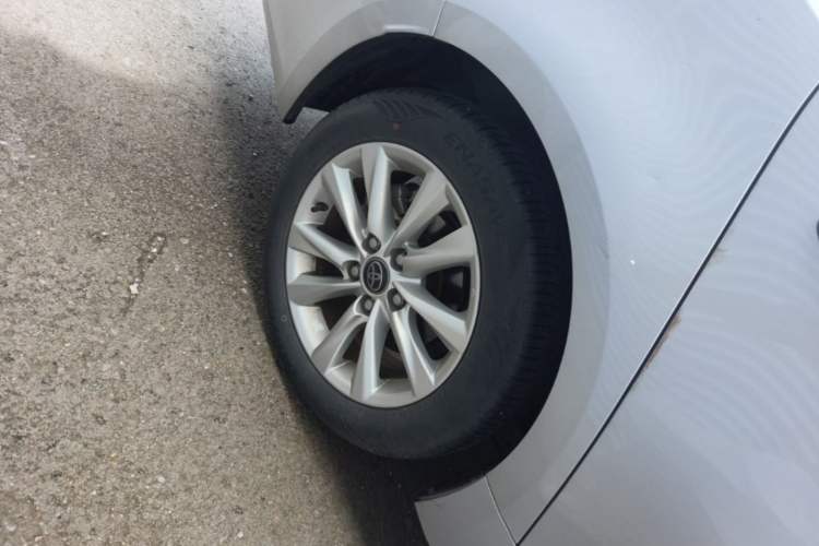 Used Toyota Corolla 2023 1.8L Smart Electric Hybrid Dual-Motor Elite Edition Right Rear Wheel Hub