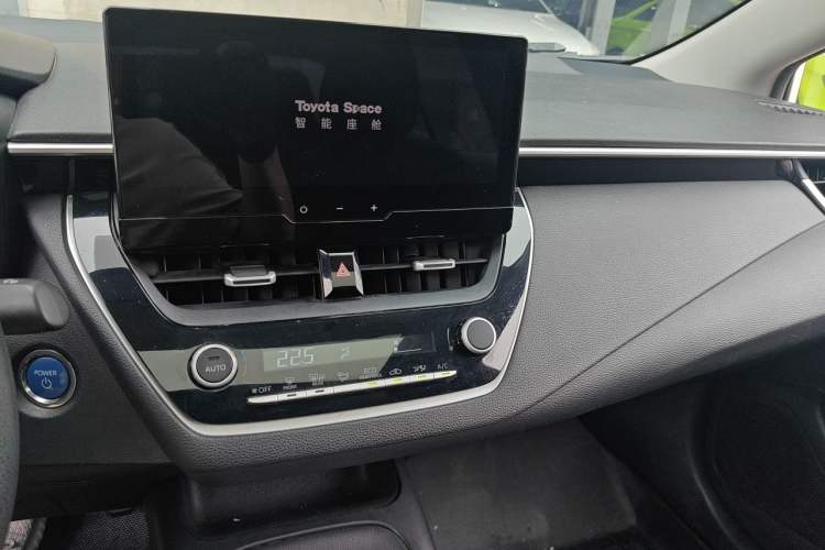 Used Toyota Corolla 2023 1.8L Smart Electric Hybrid Dual-Motor Elite Edition Audio And AC Panel