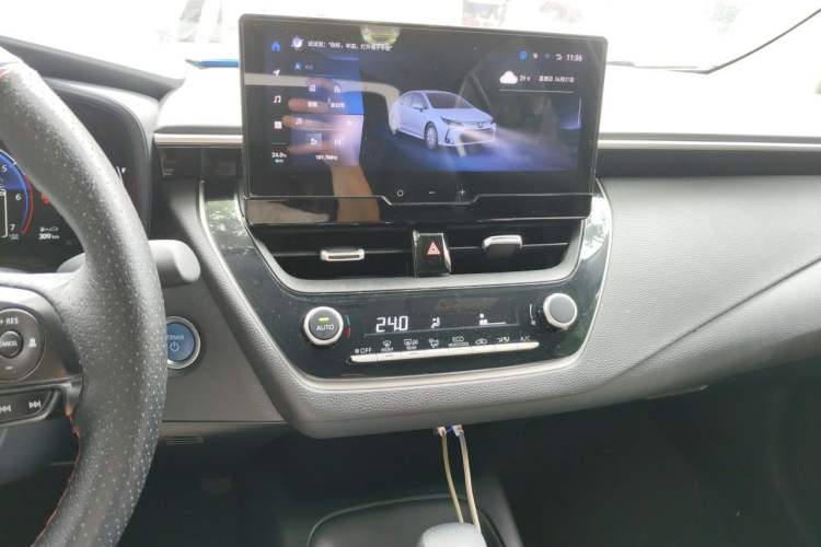 Used Toyota Corolla 2023 1.8L Smart Electric Hybrid Dual-Motor Elite Edition Audio And AC Panel