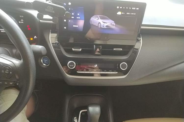 Used Toyota Corolla 2023 1.8L Smart Electric Hybrid Dual-Motor Elite Edition Audio And AC Panel
