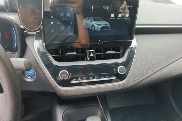 Used Toyota Corolla 2023 1.8L Smart Electric Hybrid Dual-Motor Pioneer Edition Audio And AC Panel