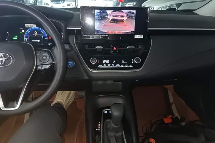 Used Toyota Corolla 2023 1.8L Smart Electric Hybrid Dual-Motor Elite Edition Audio And AC Panel
