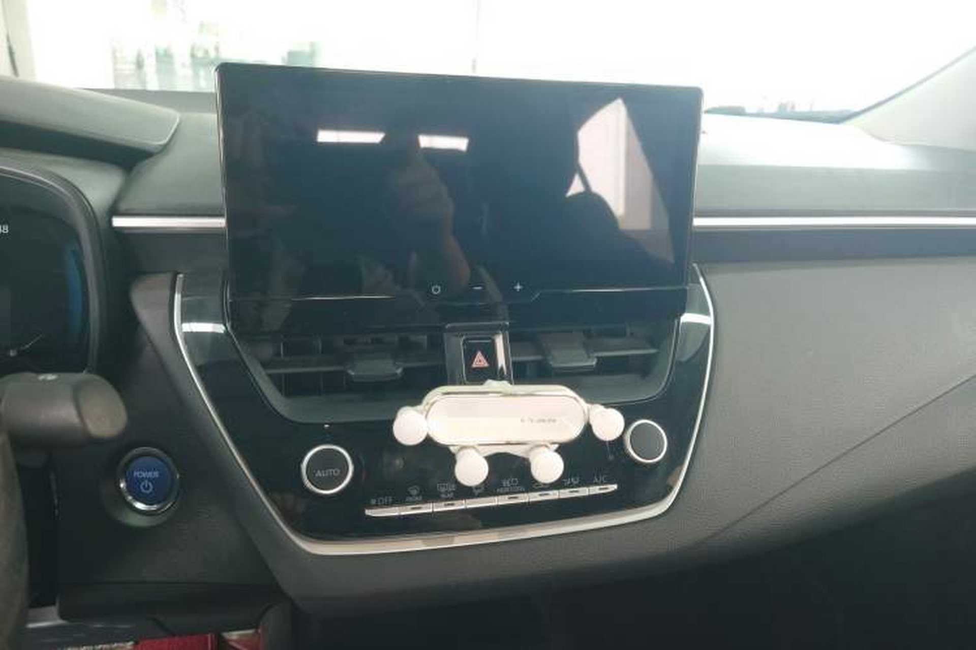 Used Toyota Corolla 2023 1.8L Smart Electric Hybrid Dual-Motor Pioneer Edition Audio And AC Panel