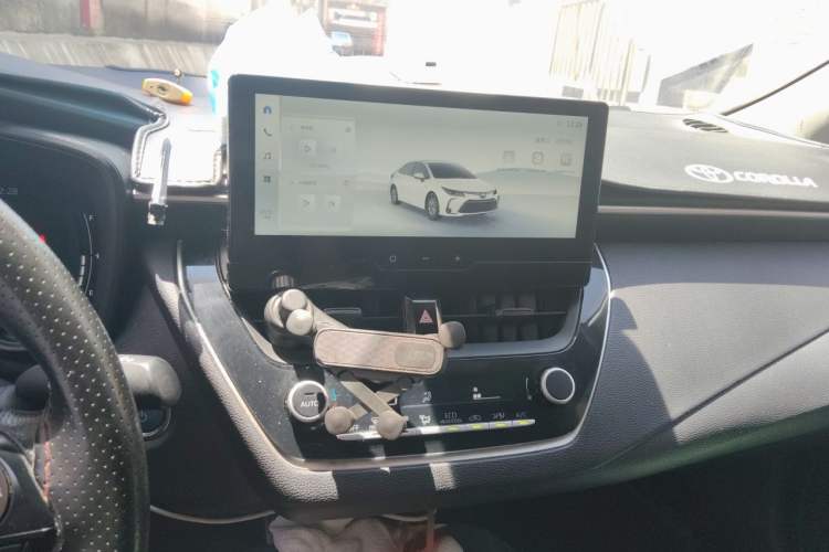 Used Toyota Corolla 2023 1.8L Smart Electric Hybrid Dual-Motor Pioneer Edition Audio And AC Panel