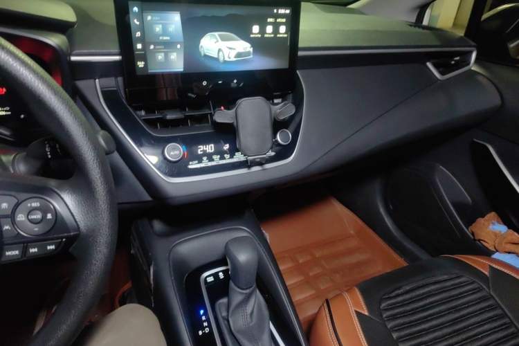 Used Toyota Corolla 2023 1.8L Smart Electric Hybrid Dual-Motor Pioneer Edition Audio And AC Panel