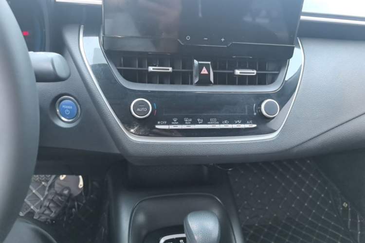 Used Toyota Corolla 2023 1.8L Smart Electric Hybrid Dual-Motor Elite Edition Audio And AC Panel
