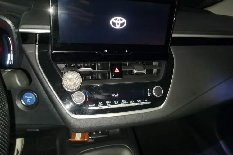 Used Toyota Corolla 2023 1.8L Smart Electric Hybrid Dual-Motor Elite Edition Audio And AC Panel