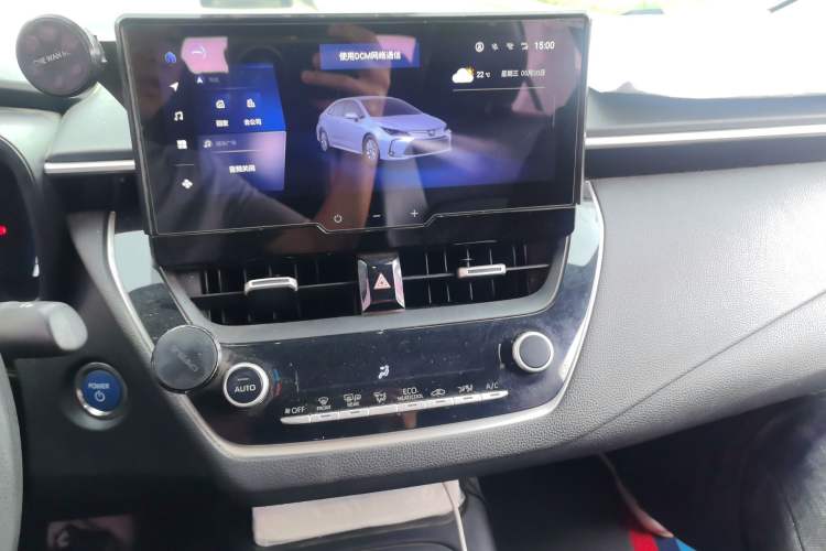 Used Toyota Corolla 2023 1.8L Smart Electric Hybrid Dual-Motor Elite Edition Audio And AC Panel