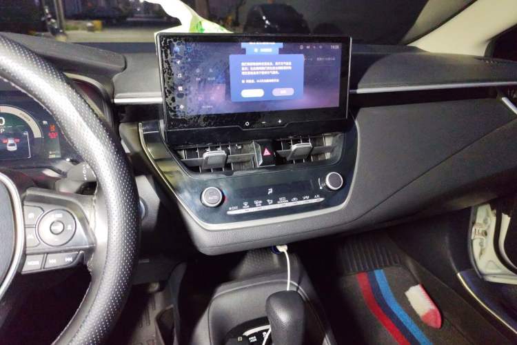 Used Toyota Corolla 2023 1.8L Smart Electric Hybrid Dual-Motor Elite Edition Audio And AC Panel
